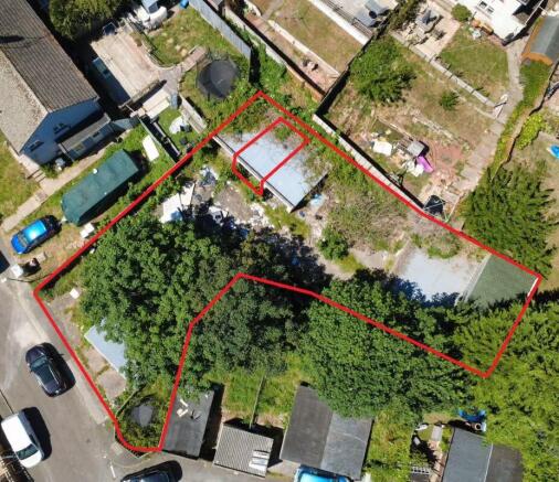 Land, in 7 Garages on Spencer Road, £45,000