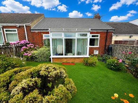2 bed property, in Cresswell Avenue, £70,000