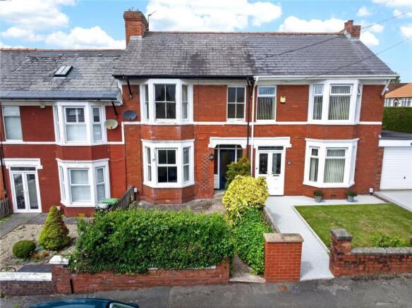 3 bed property, in Cottrell Road, £325,000