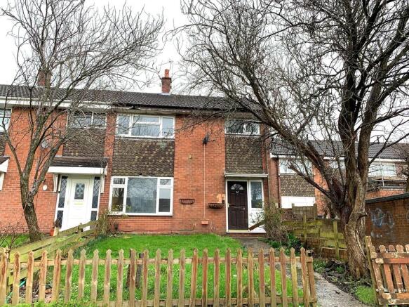 3 bed property, in Gilbert Close, £95,000