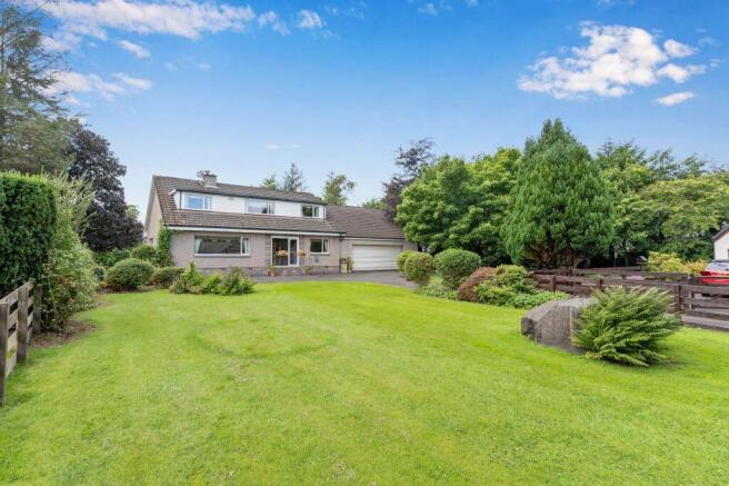 5 bed property, in 3 Murieston Road, £690,000