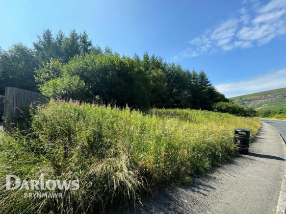 Land, in Tanglewood Drive, £80,000