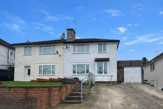 3 bed property, in Roundwood Road, £465,000