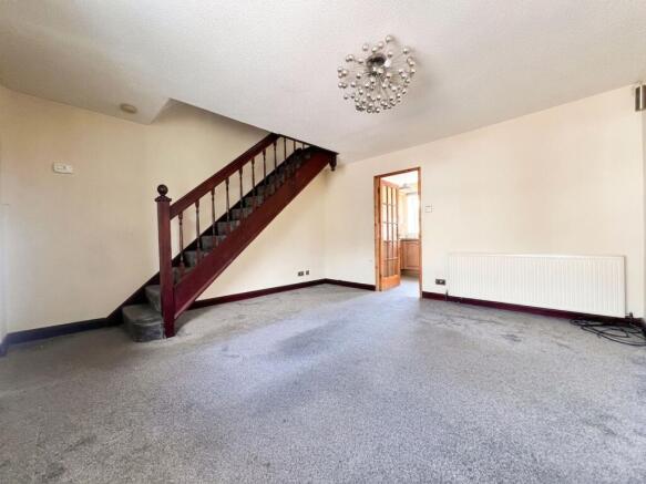 2 bed property, in Morland Close, £150,000