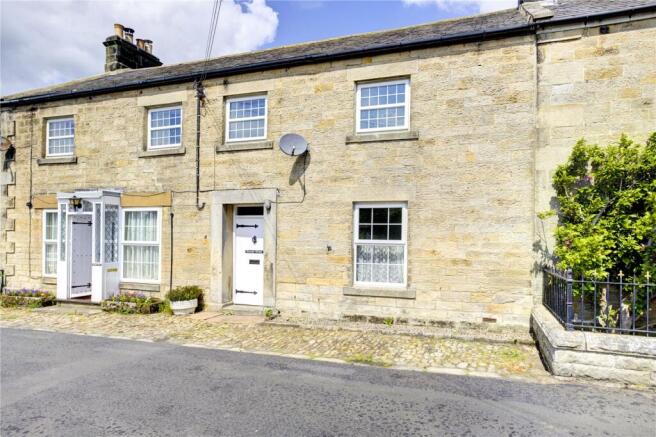 2 bed property, in East Woodburn, £85,000