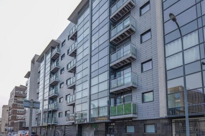 2 bed property, in Pall Mall, £120,000