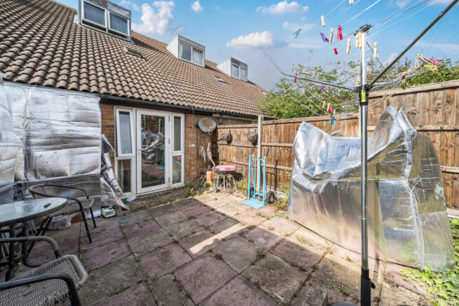3 bed property, in Barset Road, £500,000
