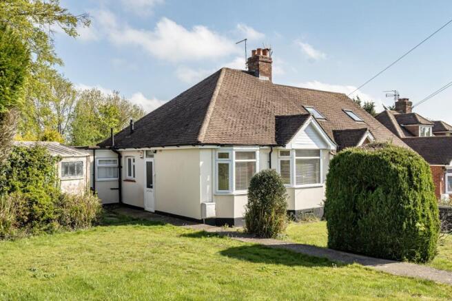 2 bed property, in Boxwood Way, £495,000