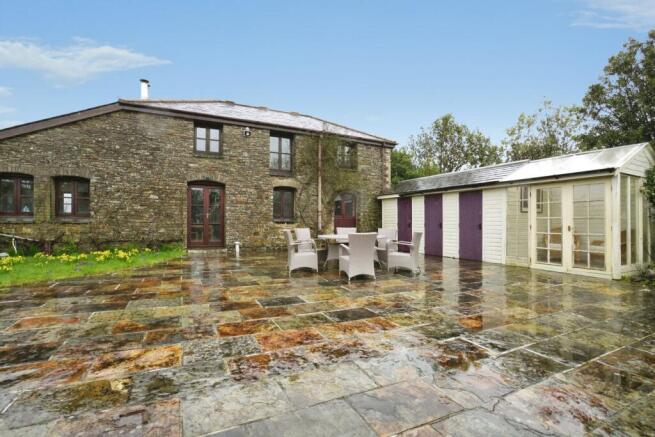 3 bed property, in Summercourt, £450,000