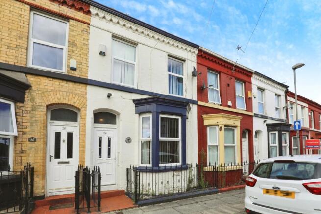 3 bed property, in Wedgewood Street, £90,000