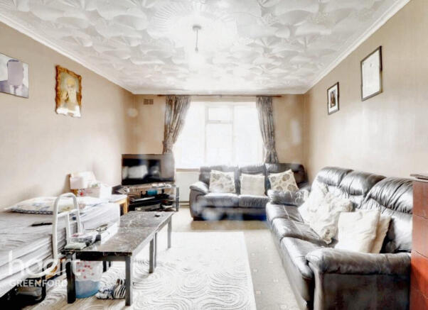 3 bed property, in Western Road, £475,000