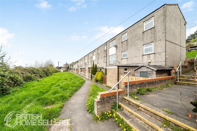 3 bed property, in Brynrheidol Estate, £130,000