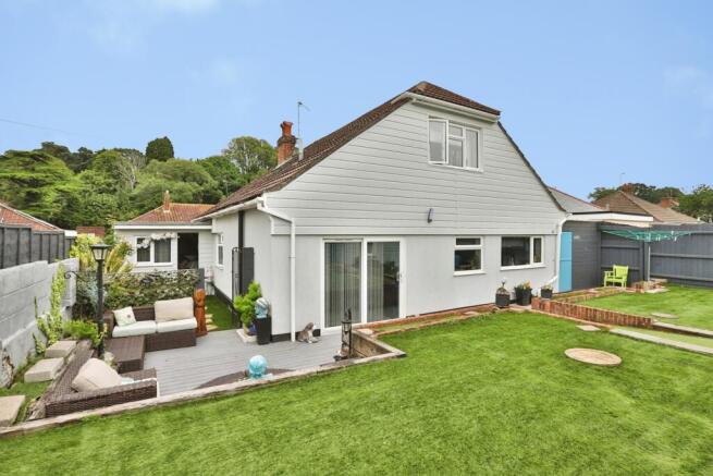 4 bed property, in Howeth Road, £455,000