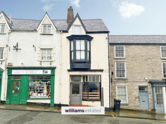 1 bed property, in Bridge Street, £109,995