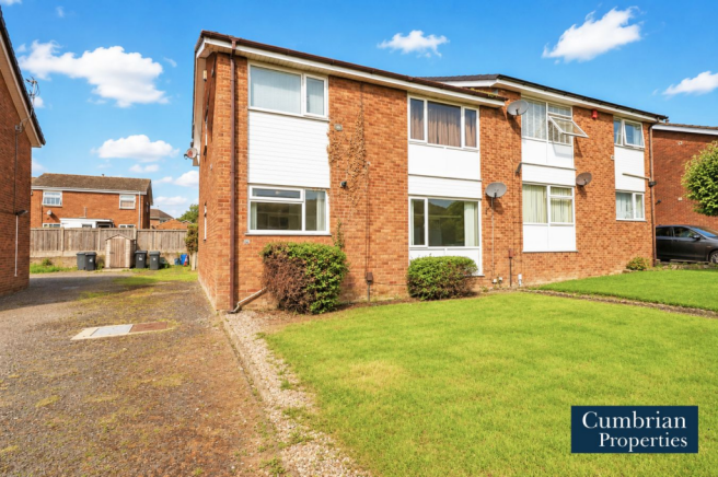 2 bed property, in Hebden Avenue, £75,000