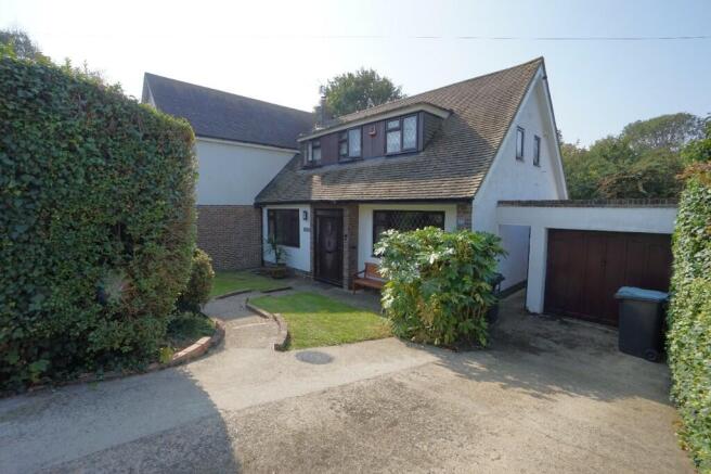6 bed property, in Minnis Road, £825,000