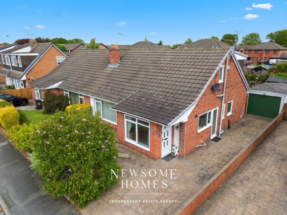 4 bed property, in Circular Drive, £260,000