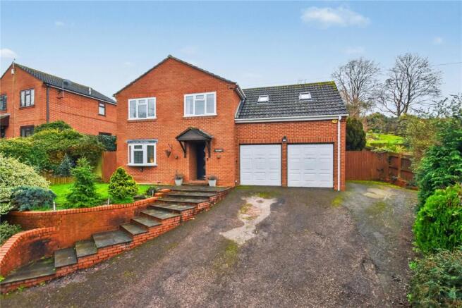 4 bed property, in Hanbury Road, £525,000