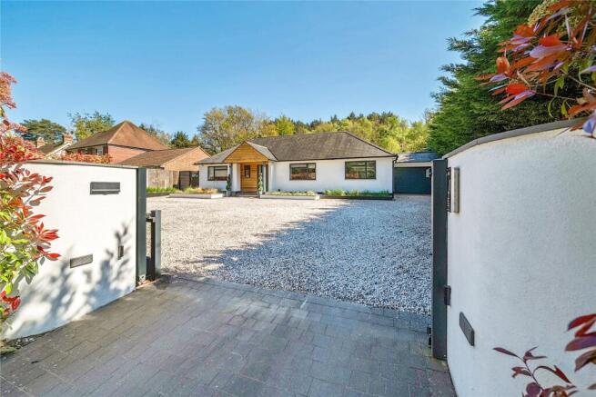 4 bed property, in Bagshot, £880,000