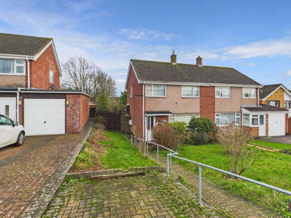 3 bed property, in Templeway West, £250,000