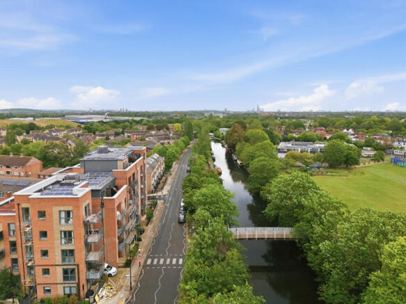 2 bed property, in Havelock Road, £375,000