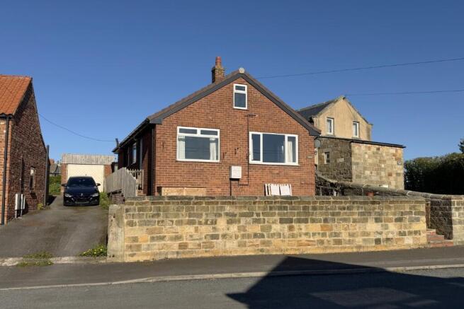 2 bed property, in Sedgemoor, £235,000