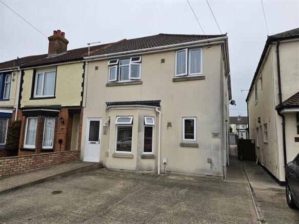 4 bed property, in Wilmer Road, £325,000