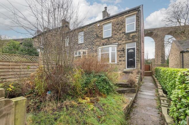 3 bed property, in Bank Lane, £245,000
