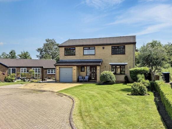4 bed property, in Lumley Drive, £424,950