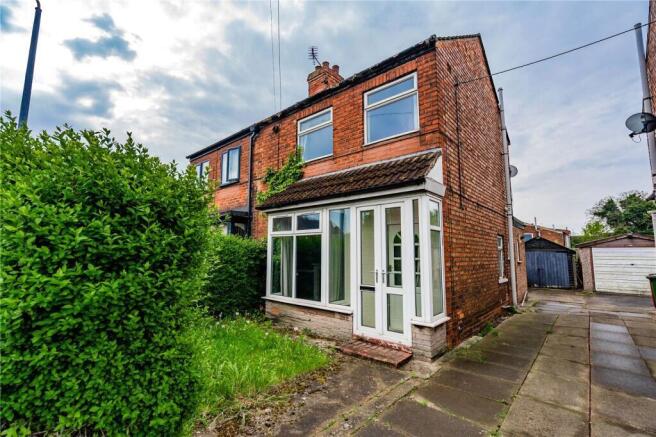 3 bed property, in St. Johns Road, £85,000