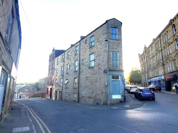 2 bed property, in Old Westgate, £36,000