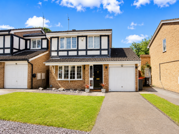 3 bed property, in Milton Way, £430,000