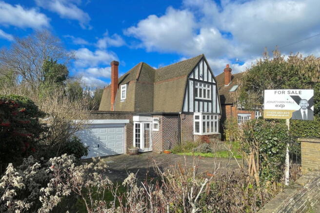3 bed property, in Tudor Drive, £700,000