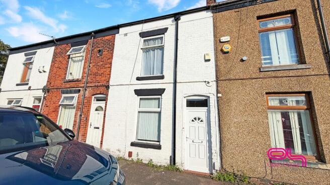 2 bed property, in Buckley Lane, £130,000