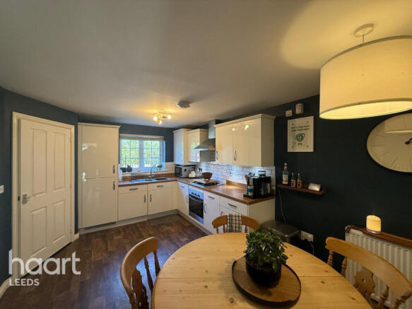 3 bed property, in Honeybourne Road, £270,000