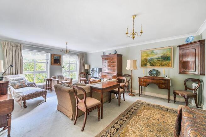 2 bed property, in Gloucester Terrace, £875,000