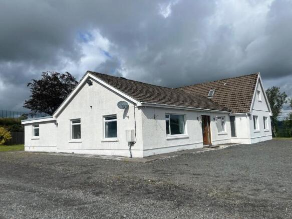 4 bed property, in Brynhebog, £275,000