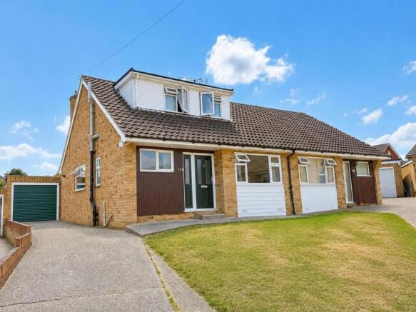 3 bed property, in Bramwoods Road, £400,000