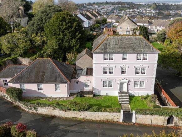 21 bed property, in Belle Vue Road, £925,000