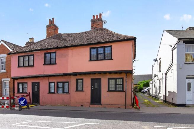 3 bed property, in 11 East Street, £90,000