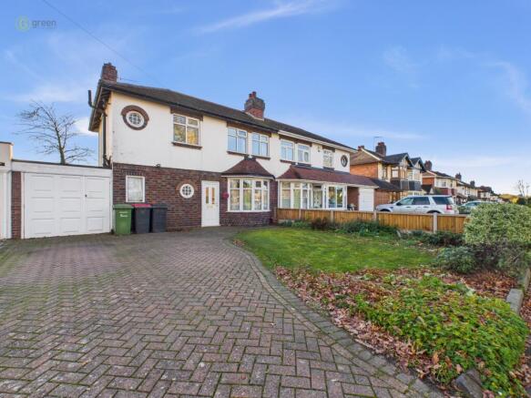 3 bed property, in Hill Lane, £395,000