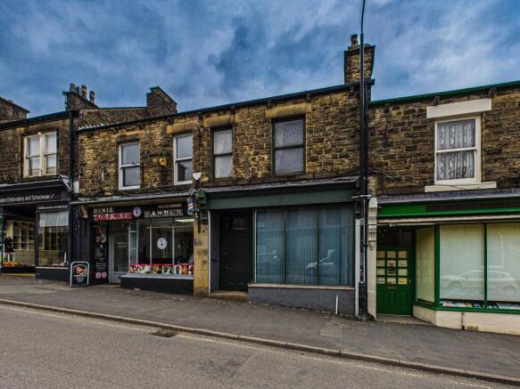 3 bed property, in Union Road, £200,000
