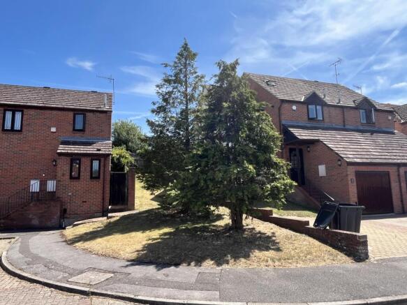 Land, in Land adjacent to 7 Kent Close, £50,000
