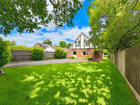 5 bed property, in Boyneswood Road, £750,000