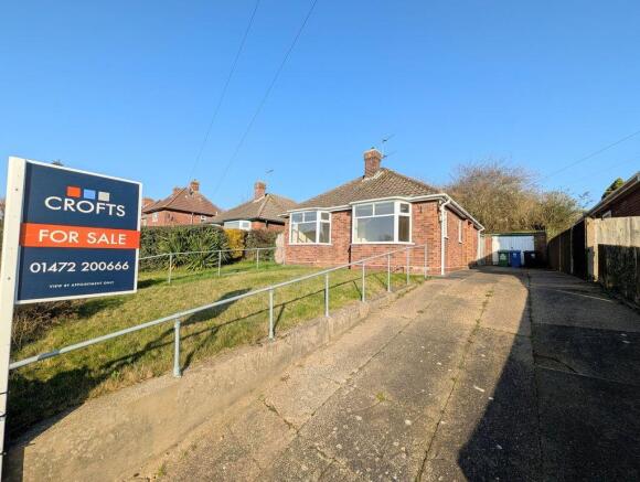 2 bed property, in Fairway, £189,950