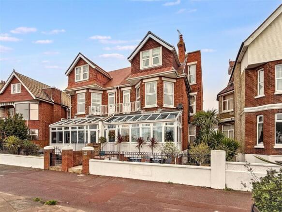 10 bed property, in Royal Parade, £680,000