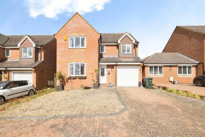 4 bed property, in Thellusson Way, £700,000