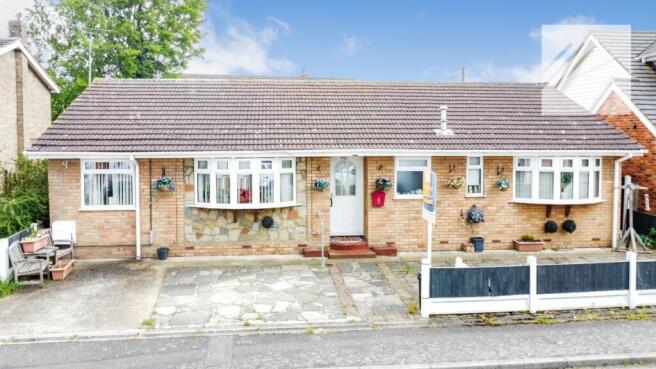 3 bed property, in Hindles Road, £350,000
