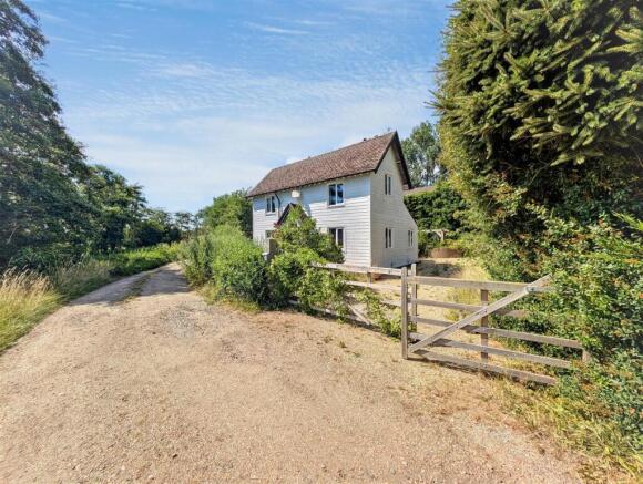 3 bed property, in East Grinstead Road, £400,000