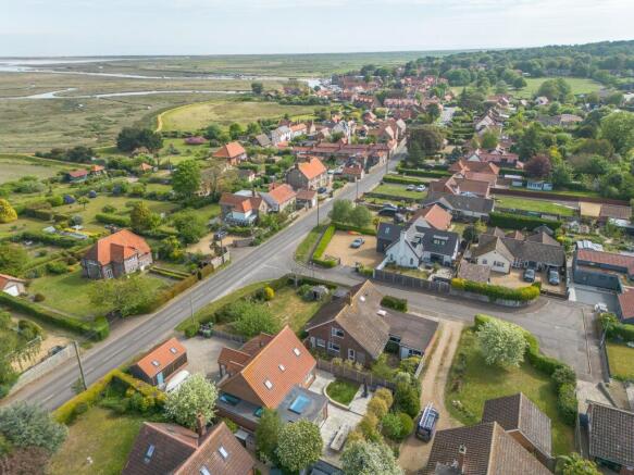 4 bed property, in Opportunity to Create a Superb Coastal Home in Blakeney, £650,000